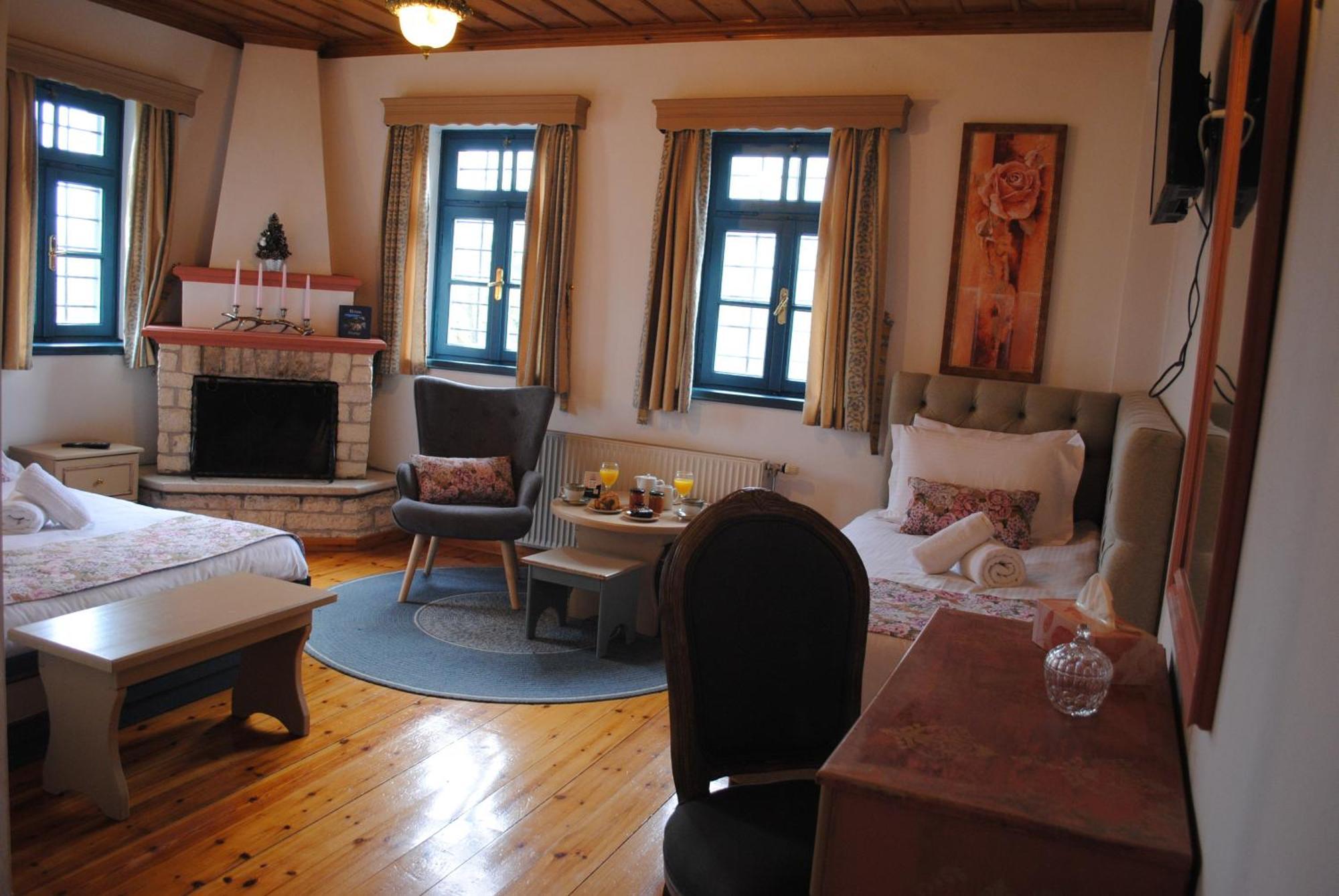 Andromachi'S Beloi Hotel Vitsa ภายนอก รูปภาพ