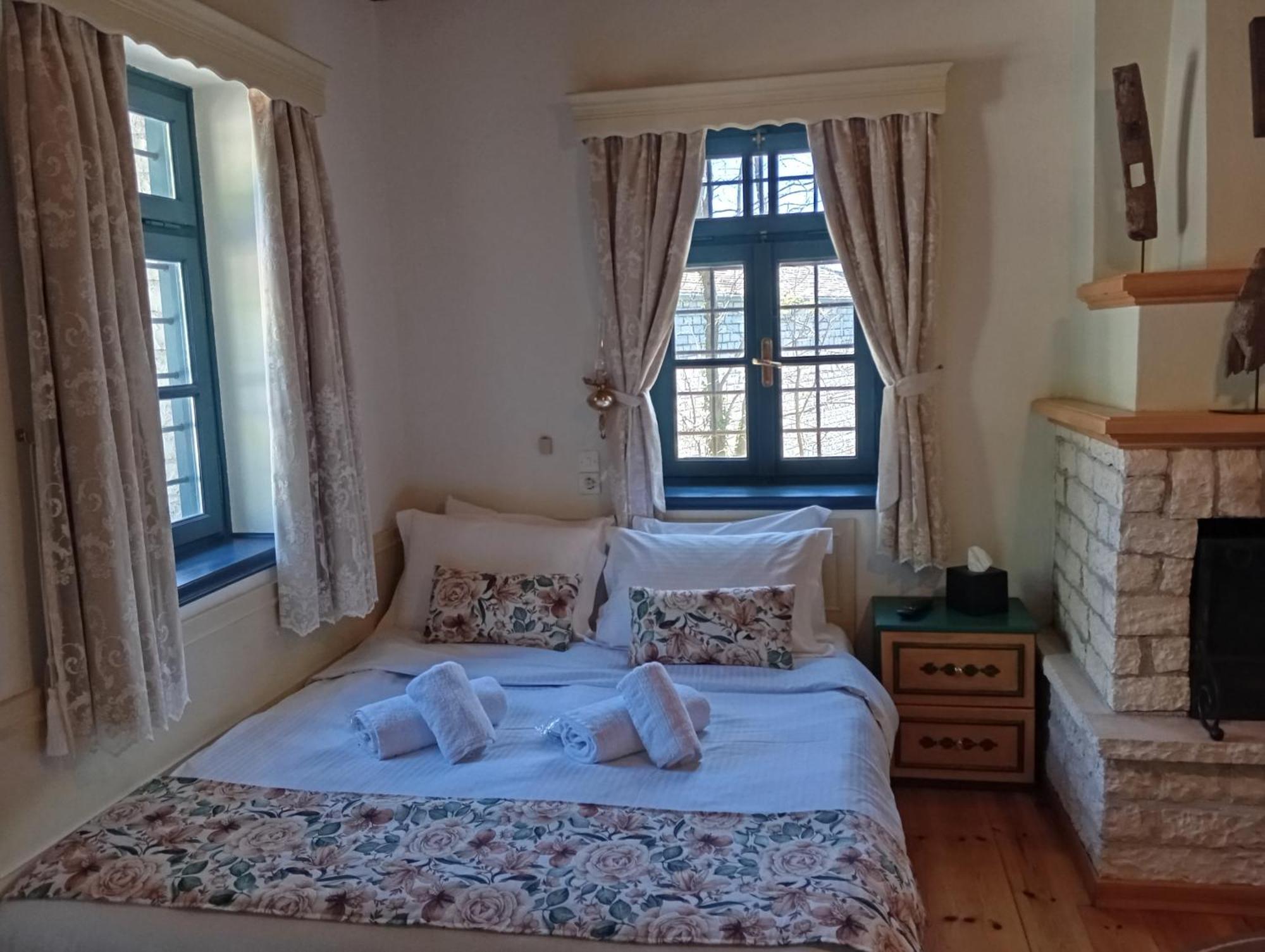 Andromachi'S Beloi Hotel Vitsa ภายนอก รูปภาพ